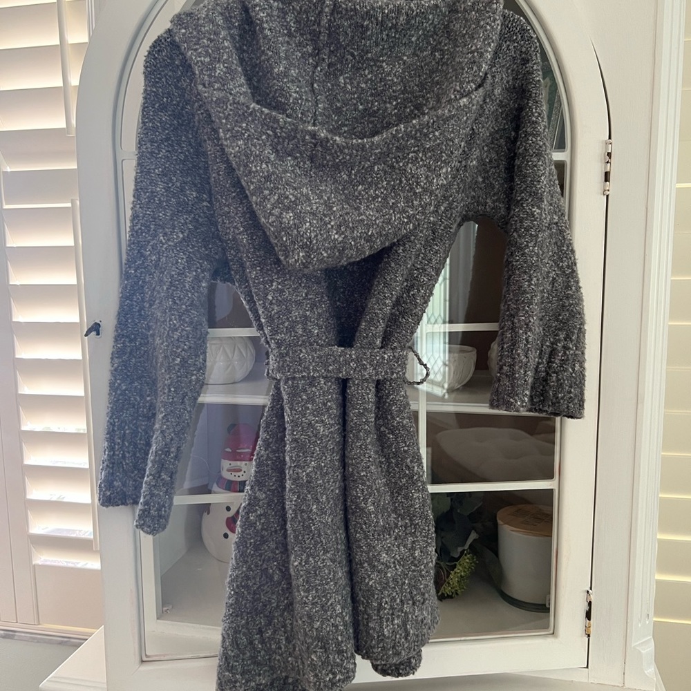 Knit Wrap - Picture 2 of 2